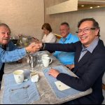 Expresidente Petro ya en México